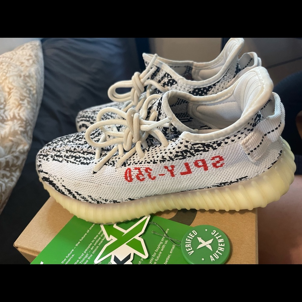 Yeezy zebras size 5 men